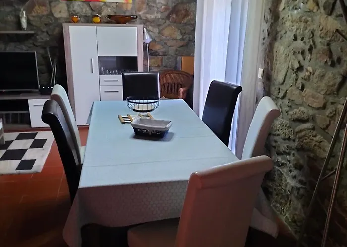 度假居 Casa De Madeira E Pedra 阿菲菲