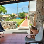 Casa De Madeira E Pedra Afife