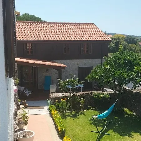 Casa De Madeira E Pedra Dom wakacyjny *