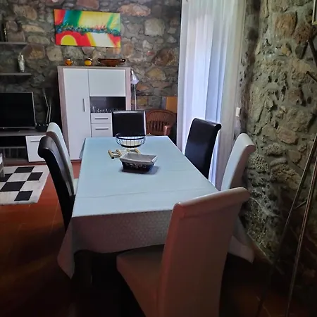 Semesterbostad Casa De Madeira E Pedra Afife