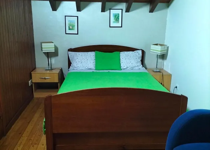 Casa De Madeira E Pedra 펜션 *